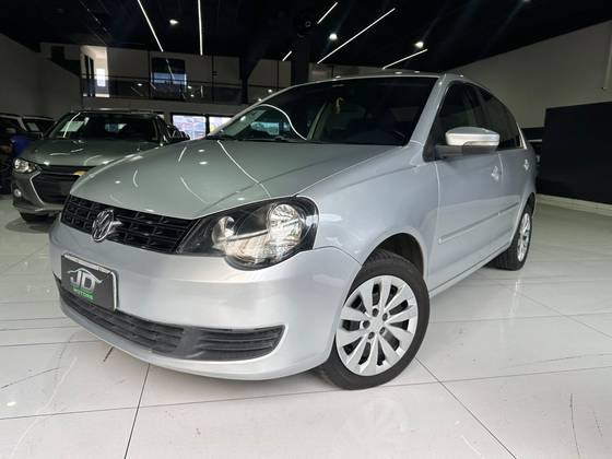 VOLKSWAGEN POLO SEDAN 1.6 MI 8V FLEX 4P AUTOMATIZADO